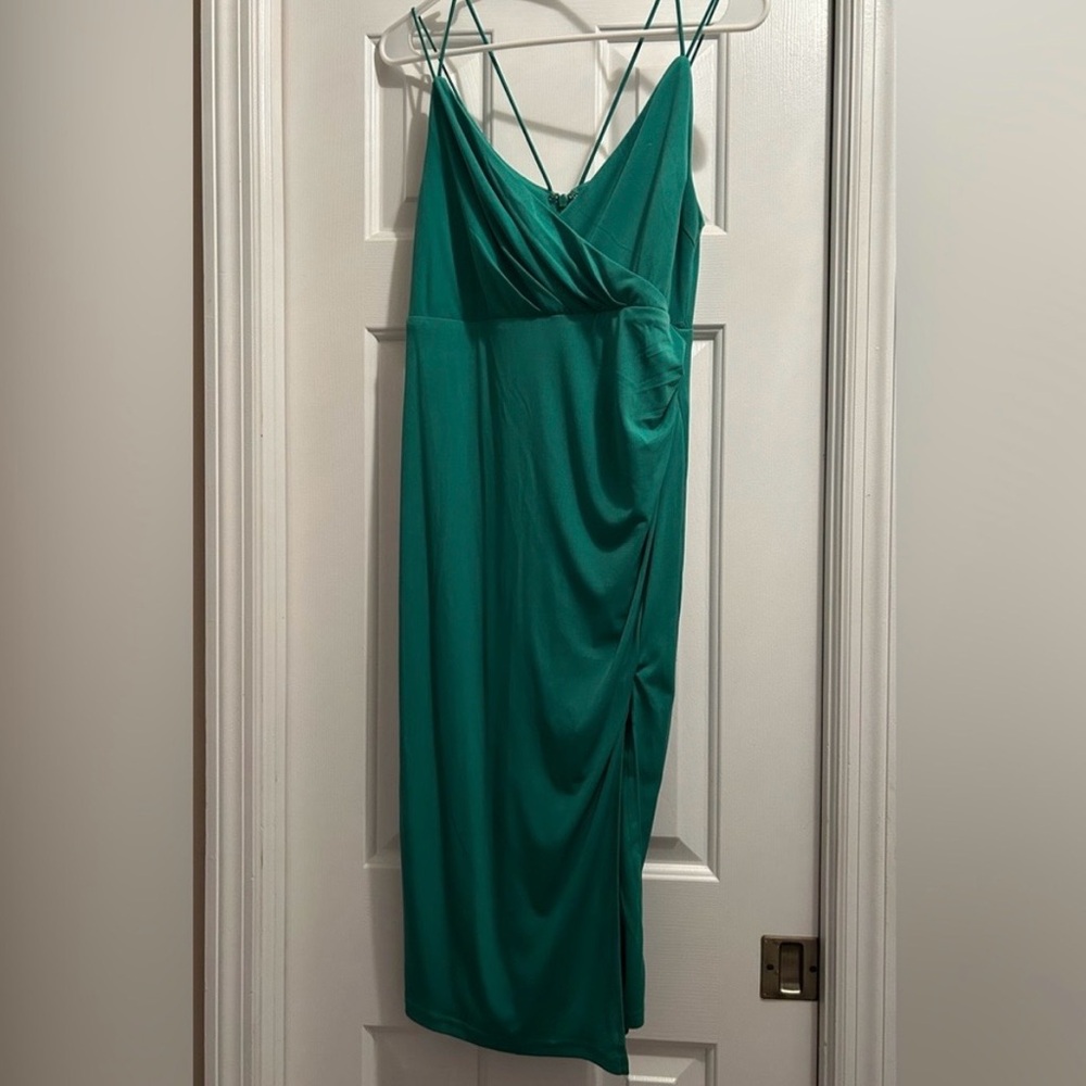 Elegant Green Midi Dress